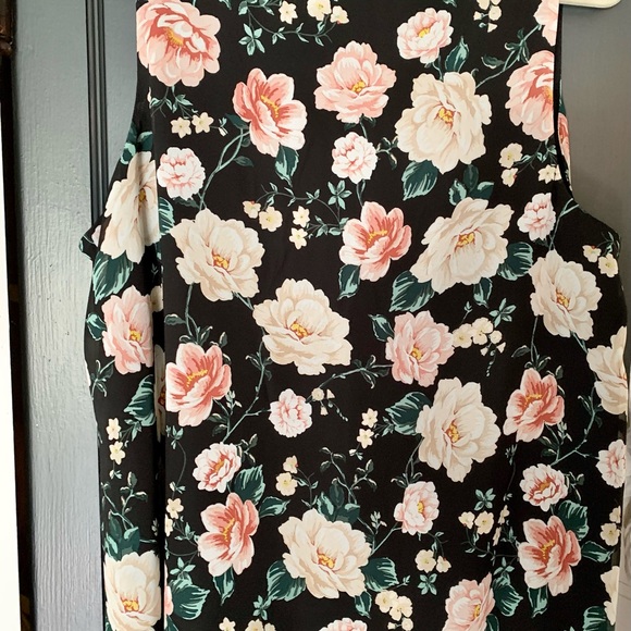NWOT Black Floral Chiffon Double Layer Tank - Picture 2 of 8